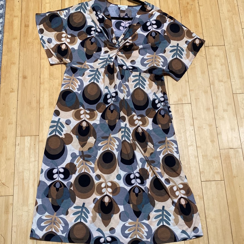 Knit dress with knotted bodice and cute print!